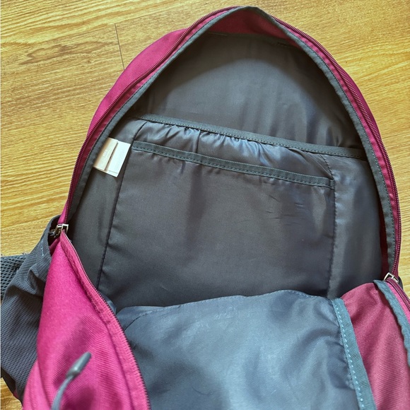 Columbia Backpack - Picture 2 of 3